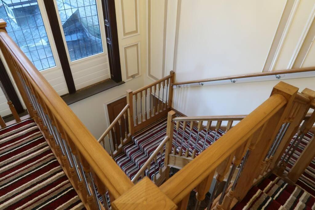Two-Bedroom Apartment With Scenic Balcony View Shipley  Dış mekan fotoğraf